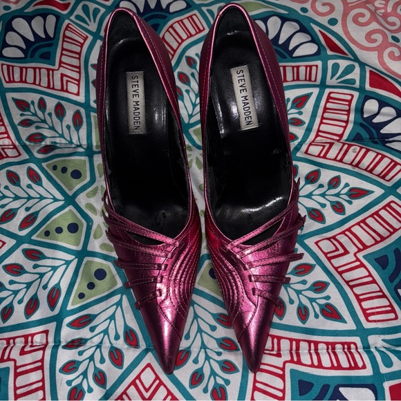 Steve Madden Pointed Toe Magenta Metallic Stilettos - Picture 1 of 8